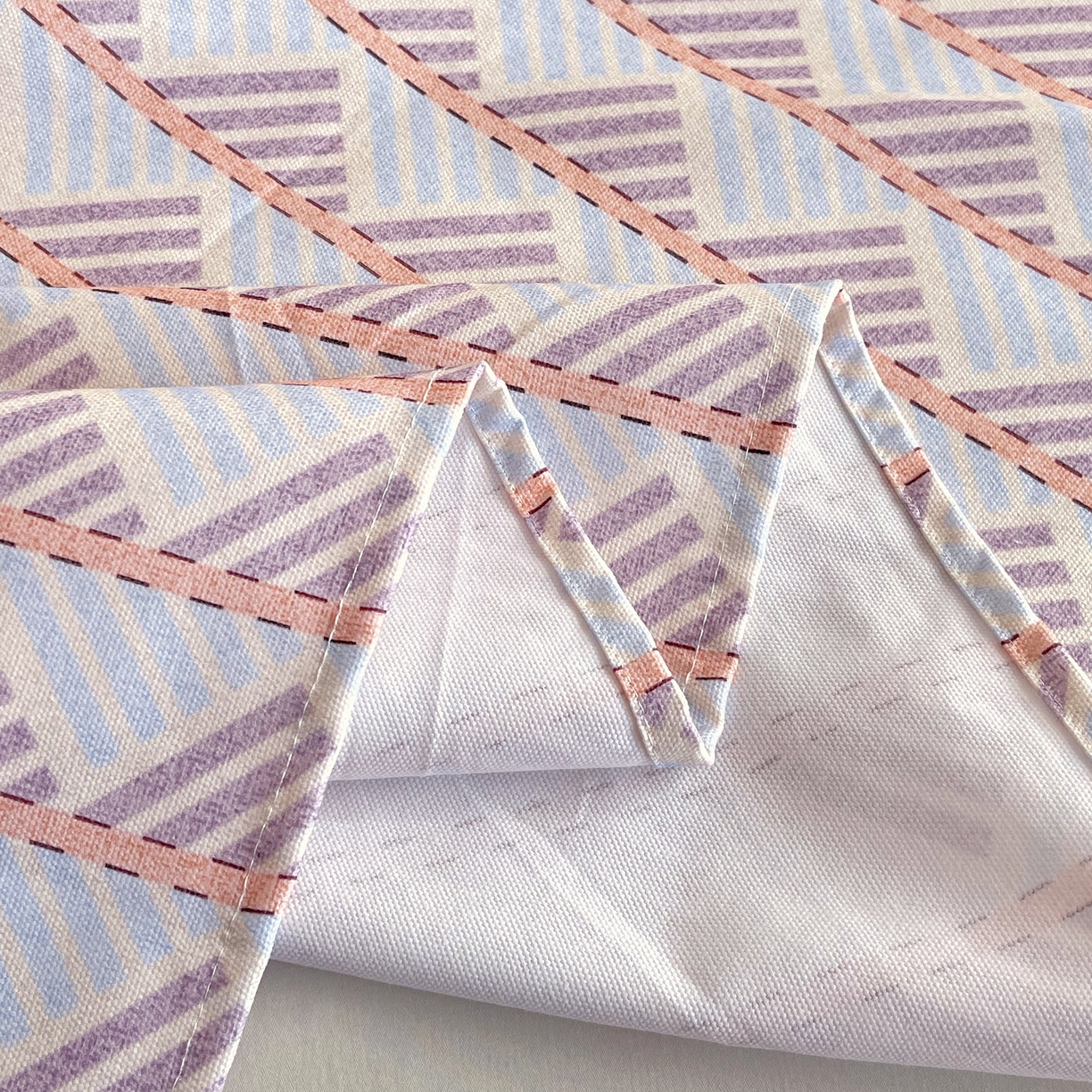 91家纺网 家纺一手货源 找家纺 爱彼家纺 2026年新款全棉老粗布加厚加密高克重凉席席子；单床单花型更好卖，床单三件套 幻想主义