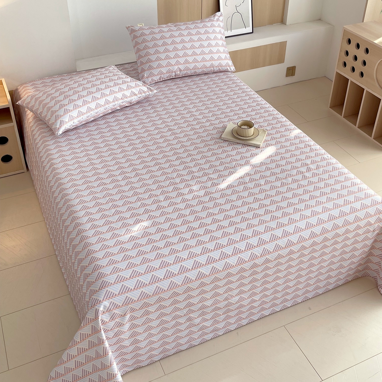 91家纺网 家纺一手货源 找家纺 爱彼家纺 2026年新款全棉老粗布加厚加密高克重凉席席子；单床单花型更好卖，床单三件套 幻想主义