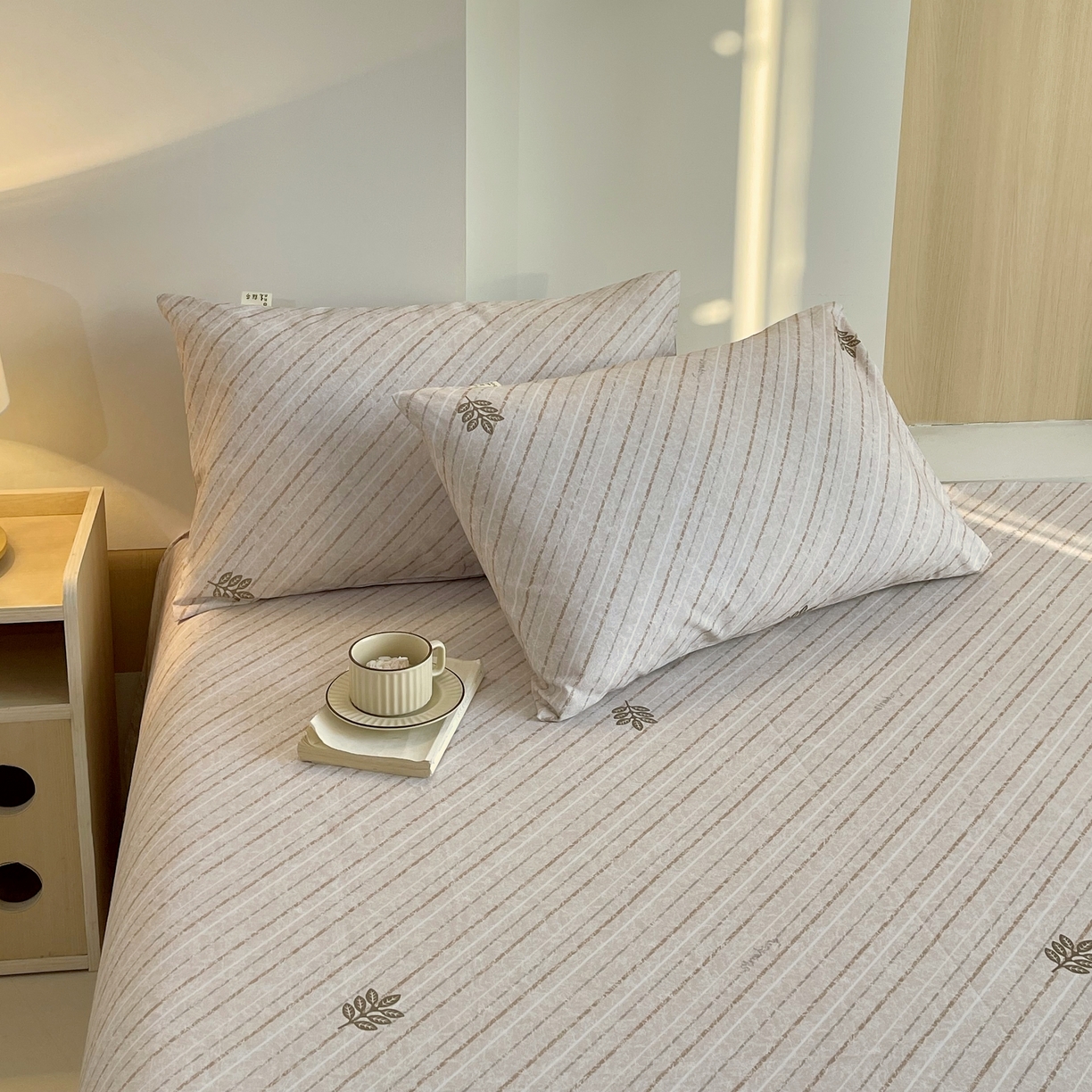 91家纺网 家纺一手货源 找家纺 爱彼家纺 2026年新款全棉老粗布加厚加密高克重凉席席子；单床单花型更好卖，床单三件套 莫提