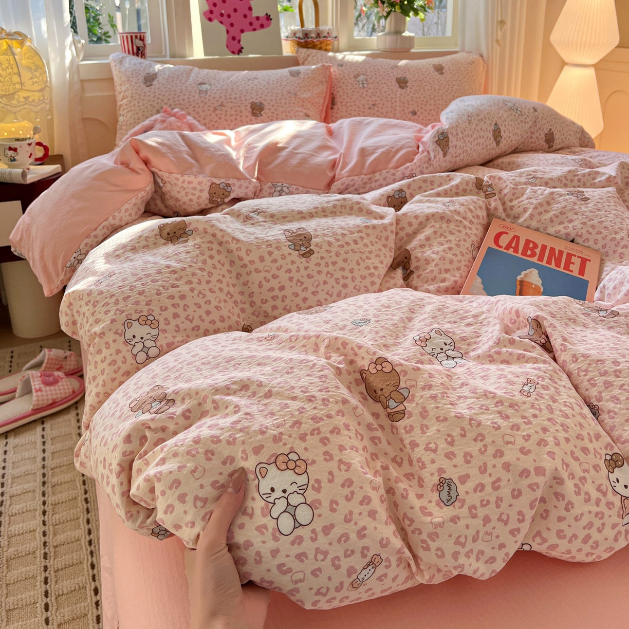 91家纺网 家纺一手货源 找家纺 水木坊 2026春夏新款云感双层纱可爱系列四件套 豹纹小猫-粉