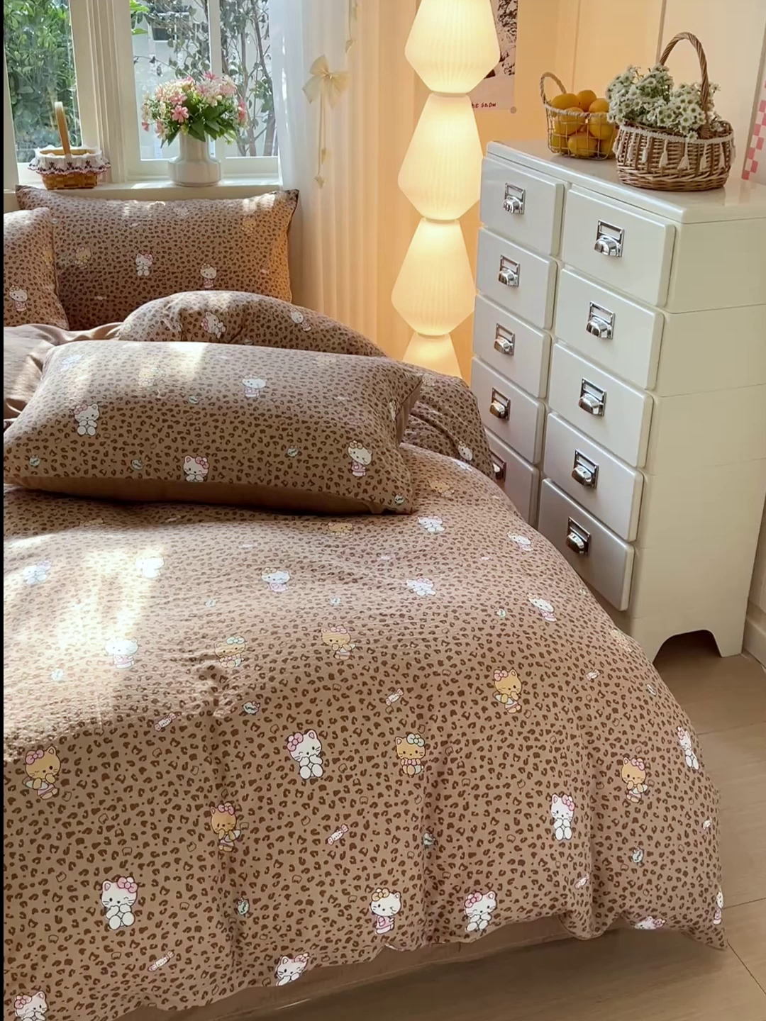 91家纺网 家纺一手货源 找家纺 水木坊 2026春夏新款云感双层纱可爱系列四件套 豹纹小猫-咖