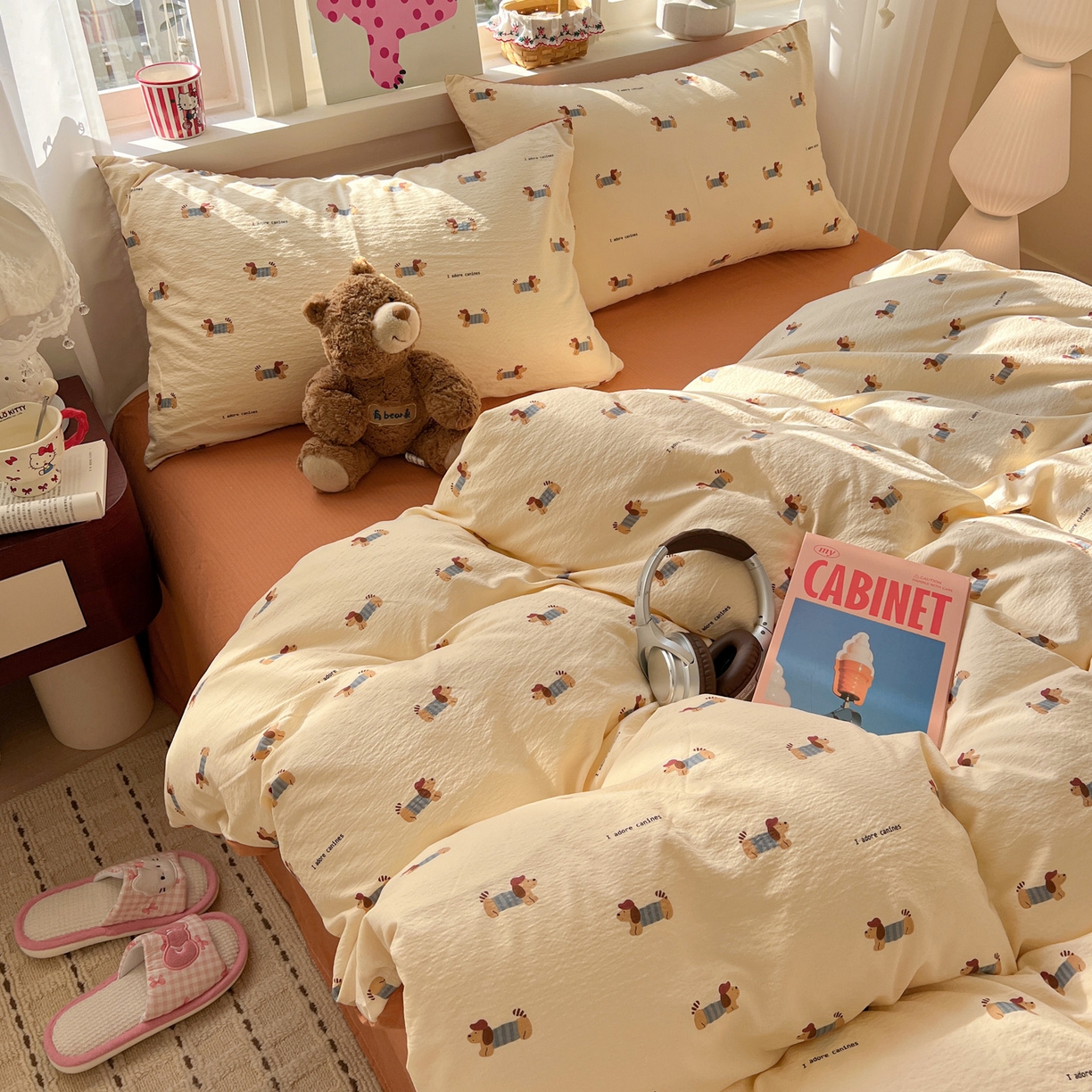 91家纺网 家纺一手货源 找家纺 水木坊 2026春夏新款云感双层纱可爱系列四件套 调皮腊肠狗