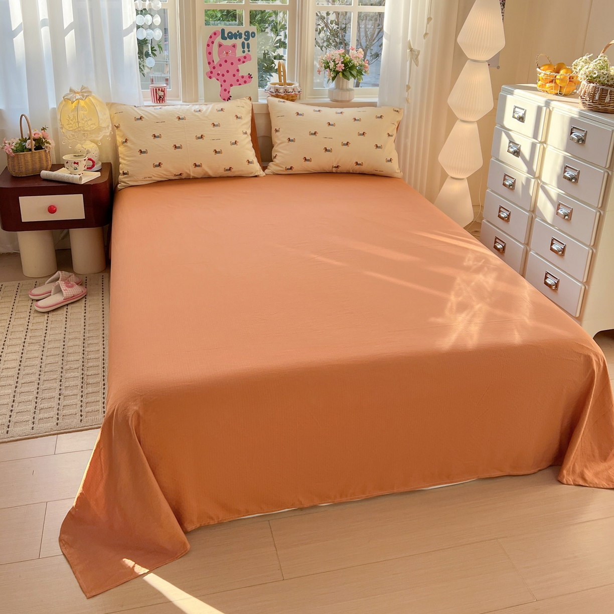 91家纺网 家纺一手货源 找家纺 水木坊 2026春夏新款云感双层纱可爱系列四件套 调皮腊肠狗