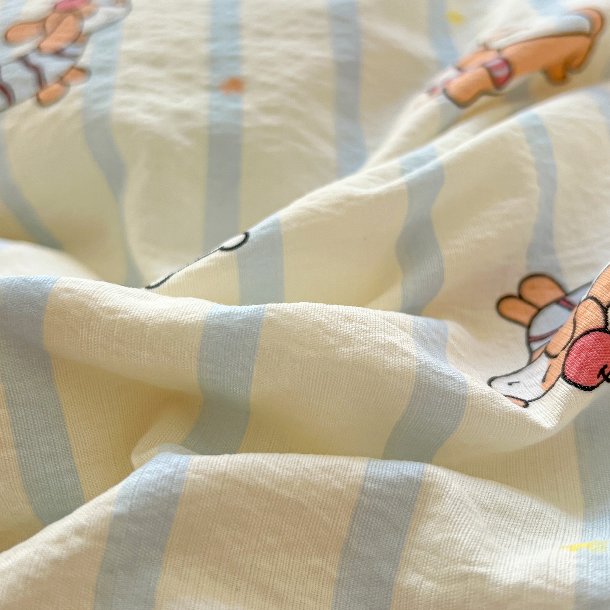 91家纺网 家纺一手货源 找家纺 水木坊 2026春夏新款云感双层纱可爱系列四件套 狗狗乐园