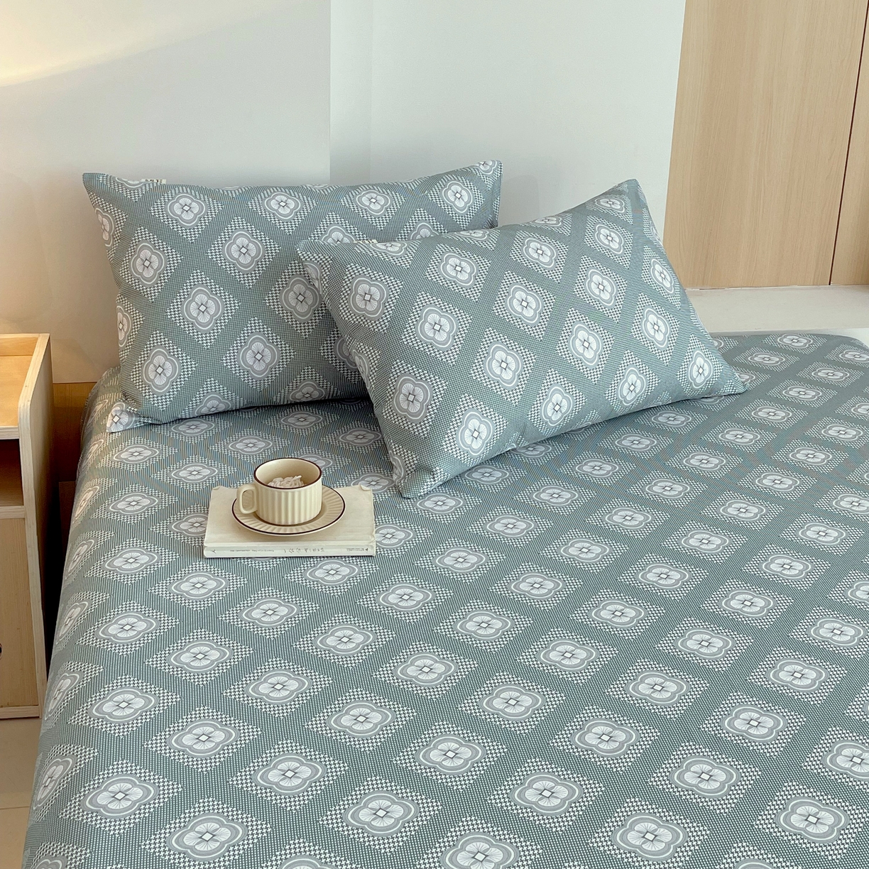 91家纺网 家纺一手货源 找家纺 爱彼家纺 2026年新款全棉老粗布加厚加密高克重凉席席子；单床单花型更好卖，床单三件套 回字格