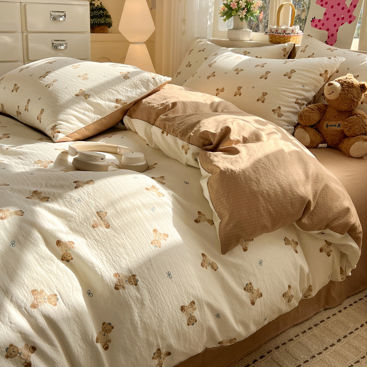 91家纺网 家纺一手货源 找家纺 水木坊 2026春夏新款云感双层纱可爱系列四件套 焦糖饼干熊