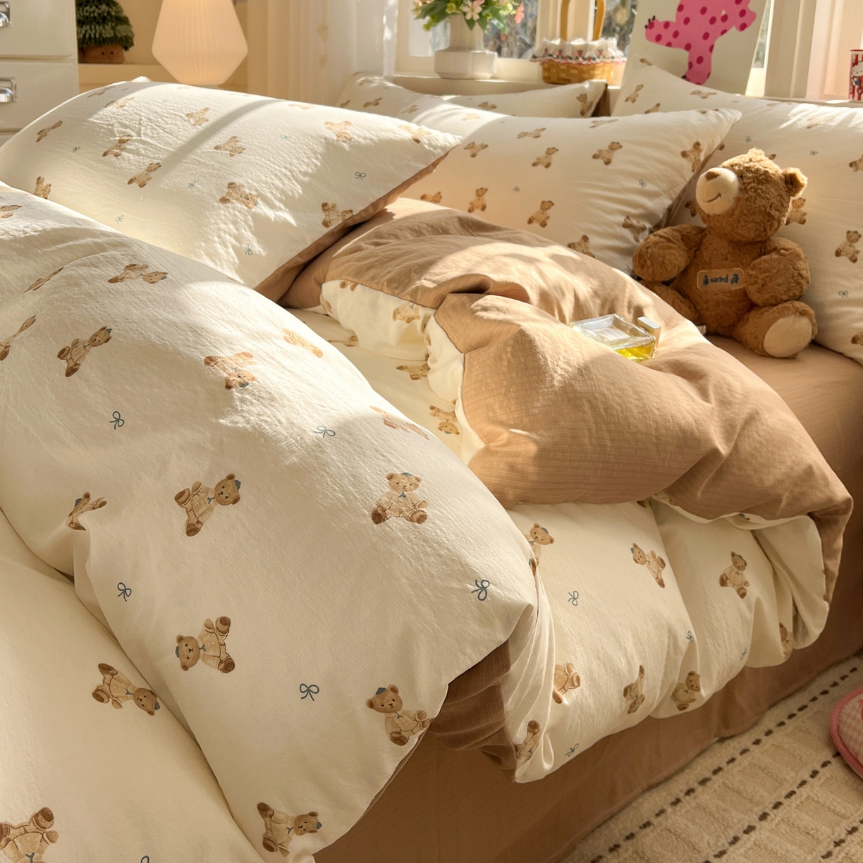 91家纺网 家纺一手货源 找家纺 水木坊 2026春夏新款云感双层纱可爱系列四件套 焦糖饼干熊