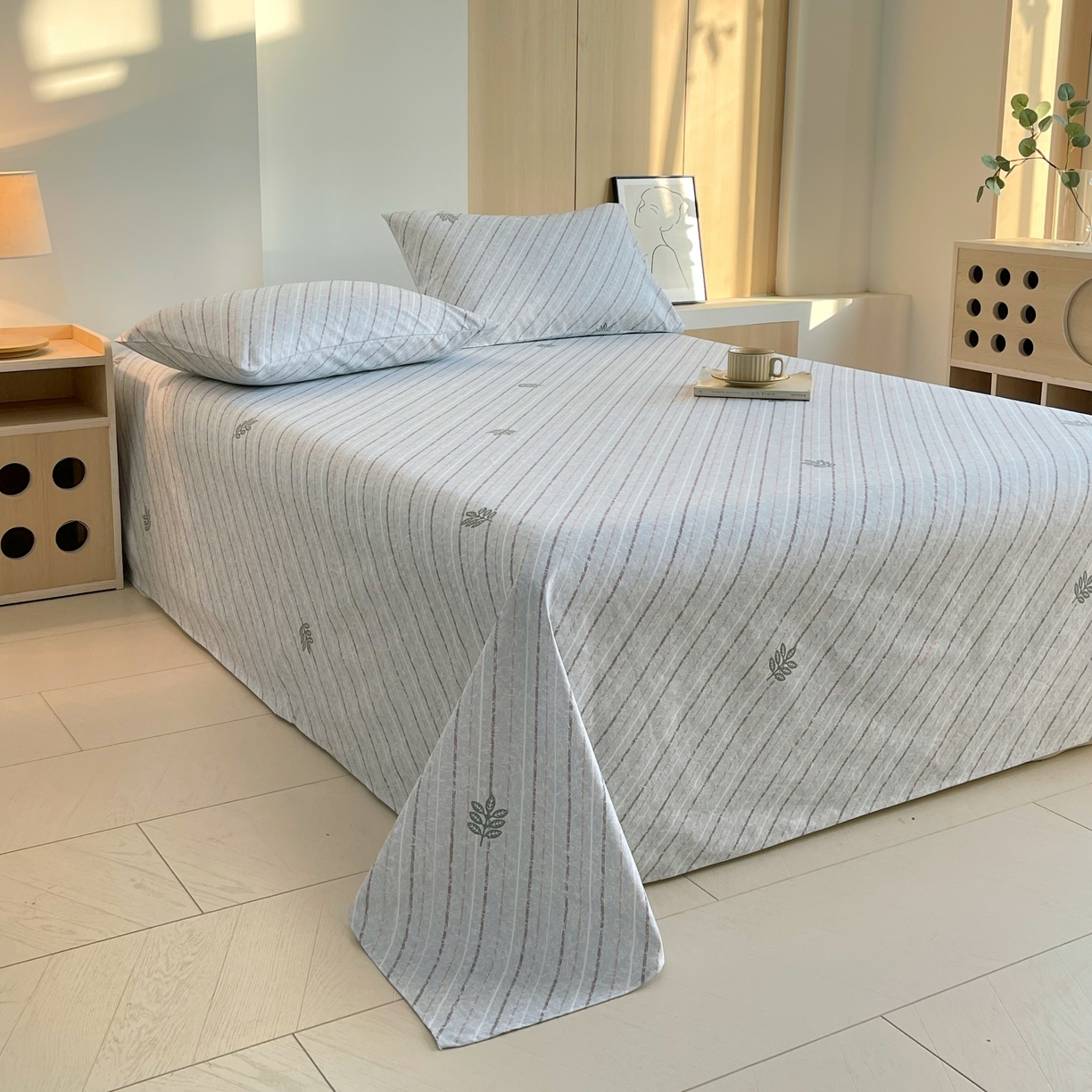 91家纺网 家纺一手货源 找家纺 爱彼家纺 2026年新款全棉老粗布加厚加密高克重凉席席子；单床单花型更好卖，床单三件套 莫奈