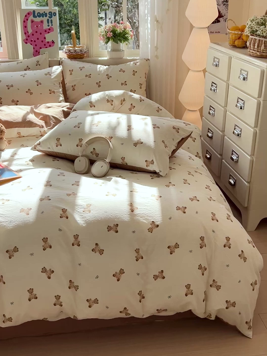 91家纺网 家纺一手货源 找家纺 水木坊 2026春夏新款云感双层纱可爱系列四件套 焦糖饼干熊