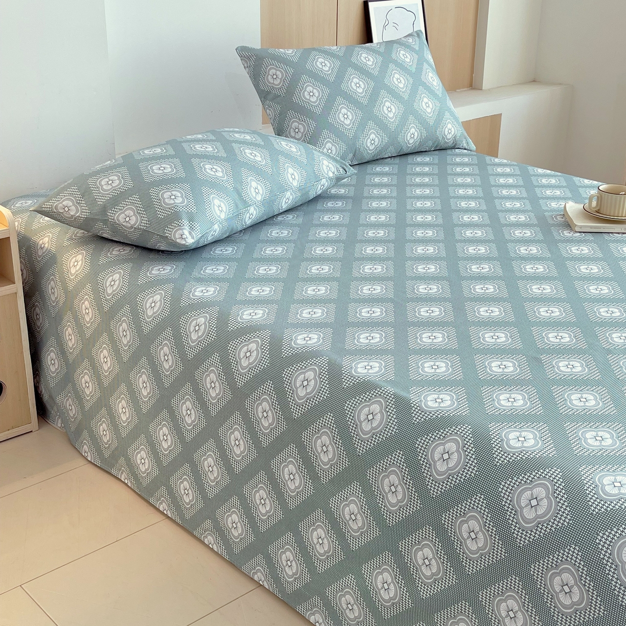 91家纺网 家纺一手货源 找家纺 爱彼家纺 2026年新款全棉老粗布加厚加密高克重凉席席子；单床单花型更好卖，床单三件套 回字格