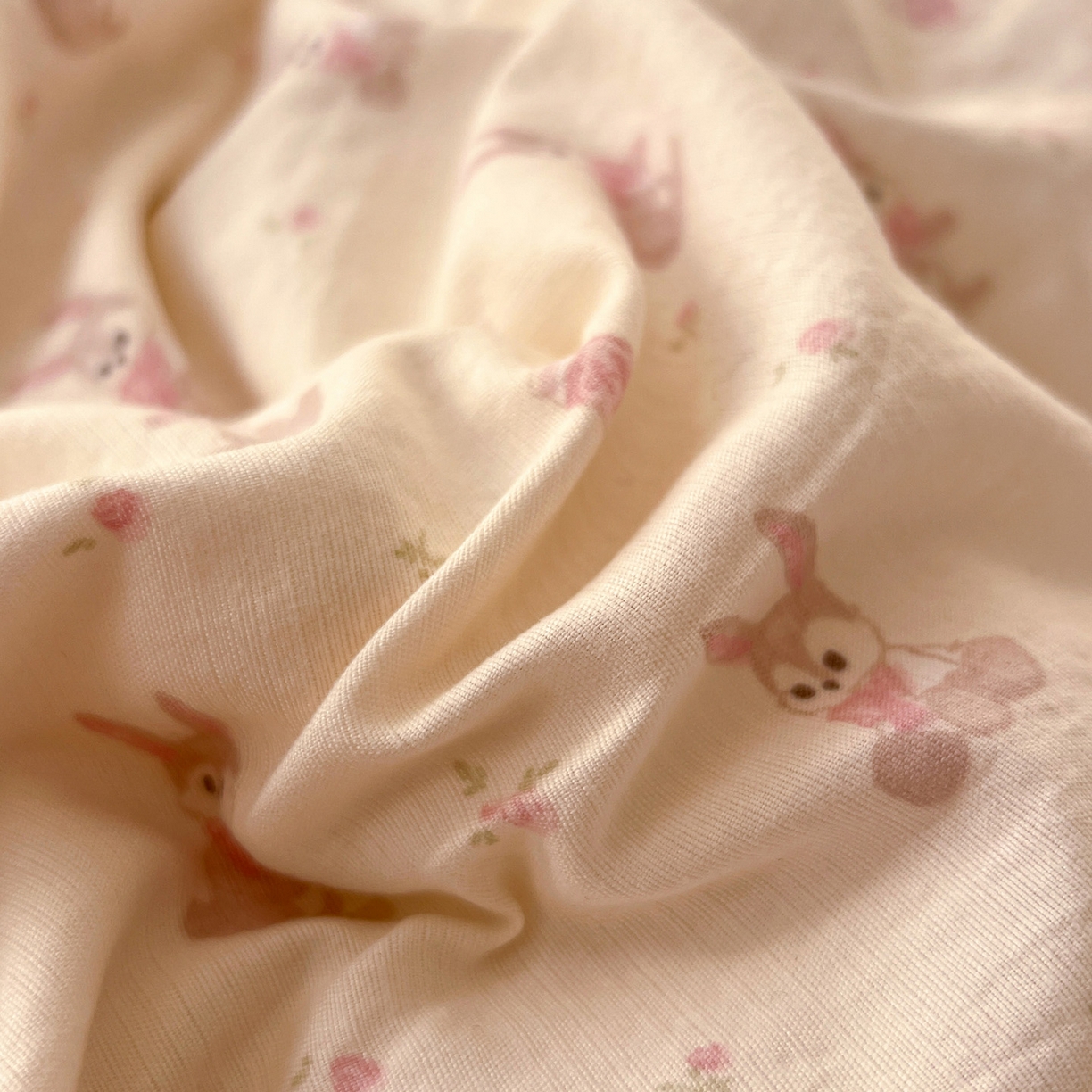 91家纺网 家纺一手货源 找家纺 水木坊 2026春夏新款云感双层纱可爱系列四件套 精灵兔兔