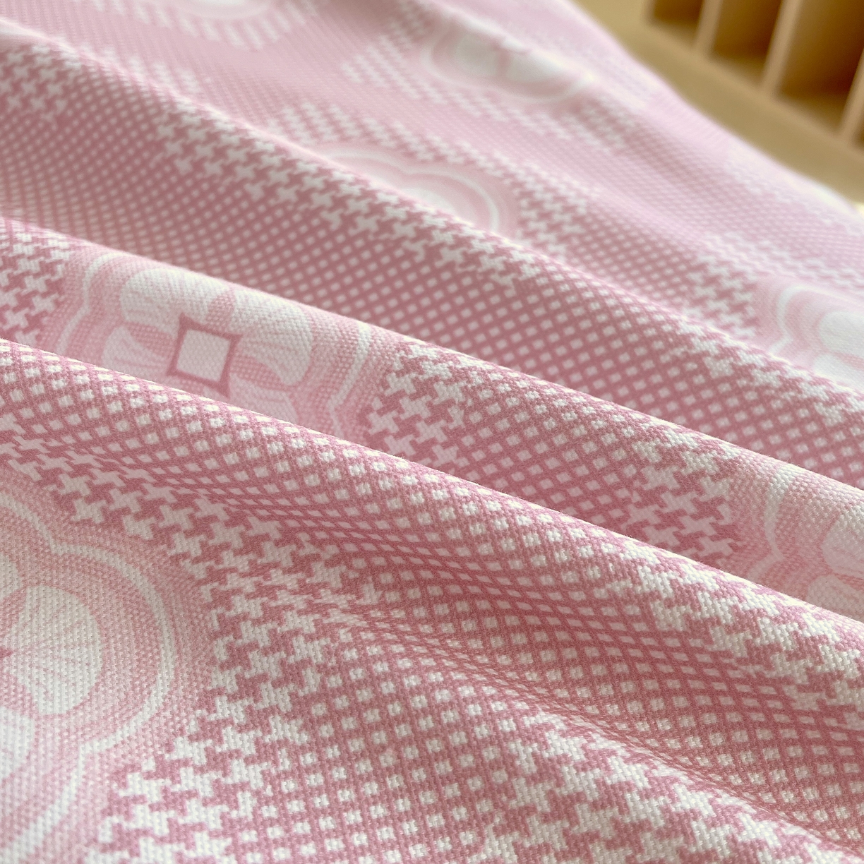 91家纺网 家纺一手货源 找家纺 爱彼家纺 2026年新款全棉老粗布加厚加密高克重凉席席子；单床单花型更好卖，床单三件套 幻想-粉