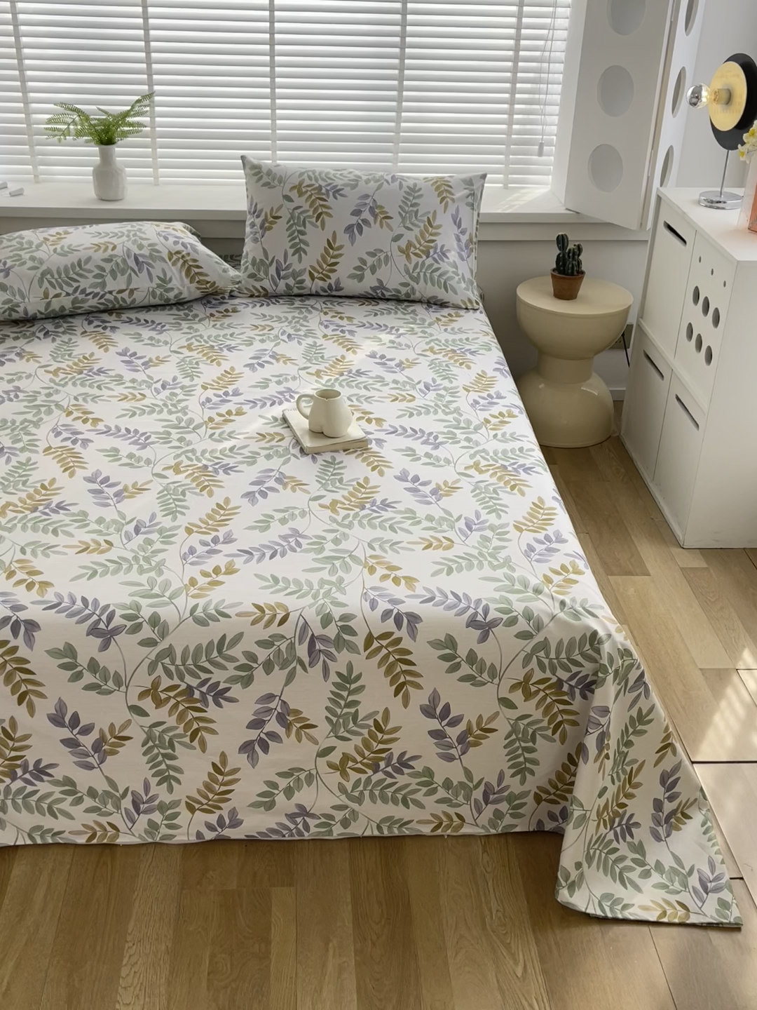 91家纺网 家纺一手货源 找家纺 爱彼家纺 2026年新款全棉老粗布加厚加密高克重凉席席子；单床单花型更好卖，床单三件套 绿风铃