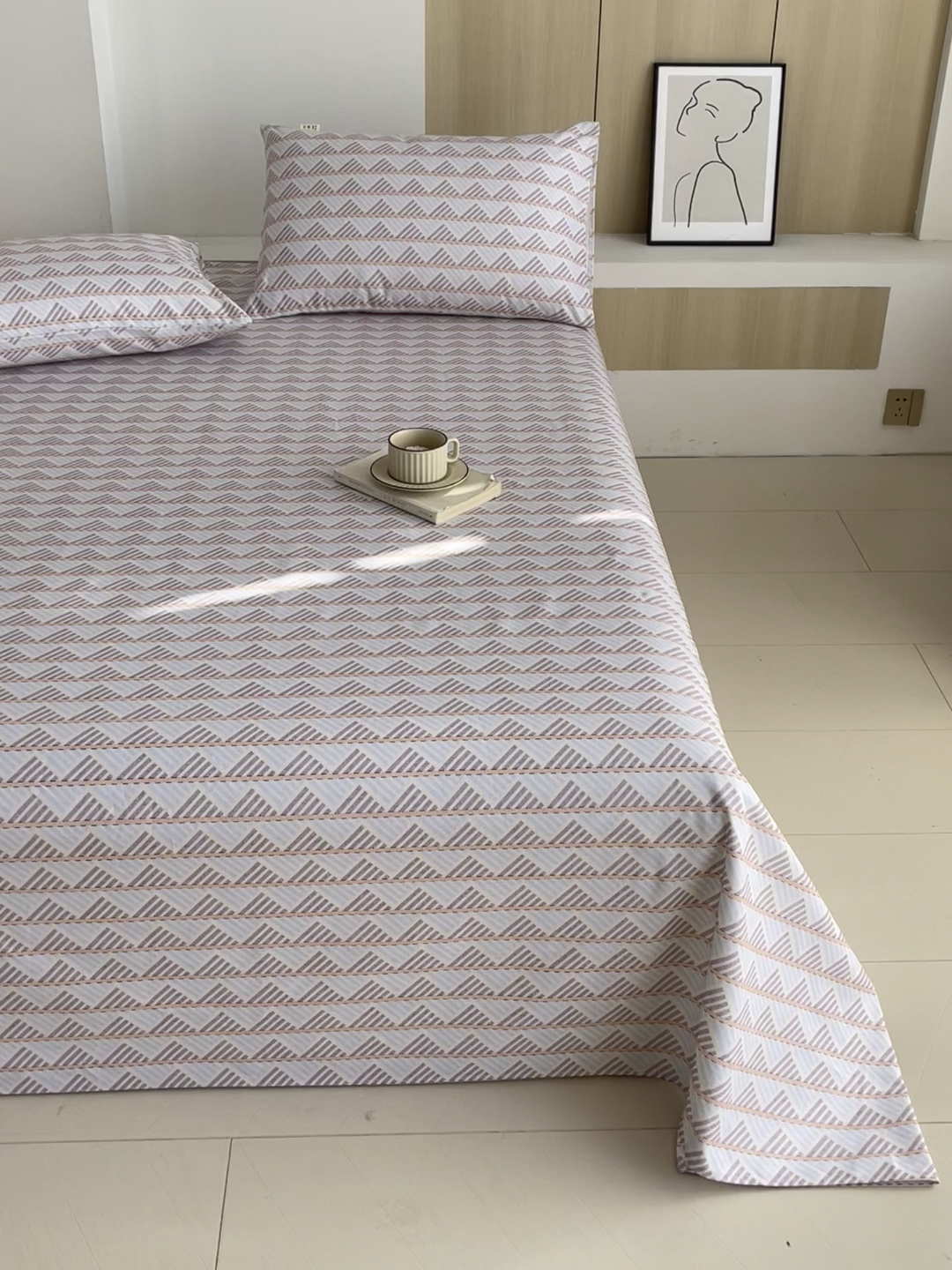 91家纺网 家纺一手货源 找家纺 爱彼家纺 2026年新款全棉老粗布加厚加密高克重凉席席子；单床单花型更好卖，床单三件套 幻想主义