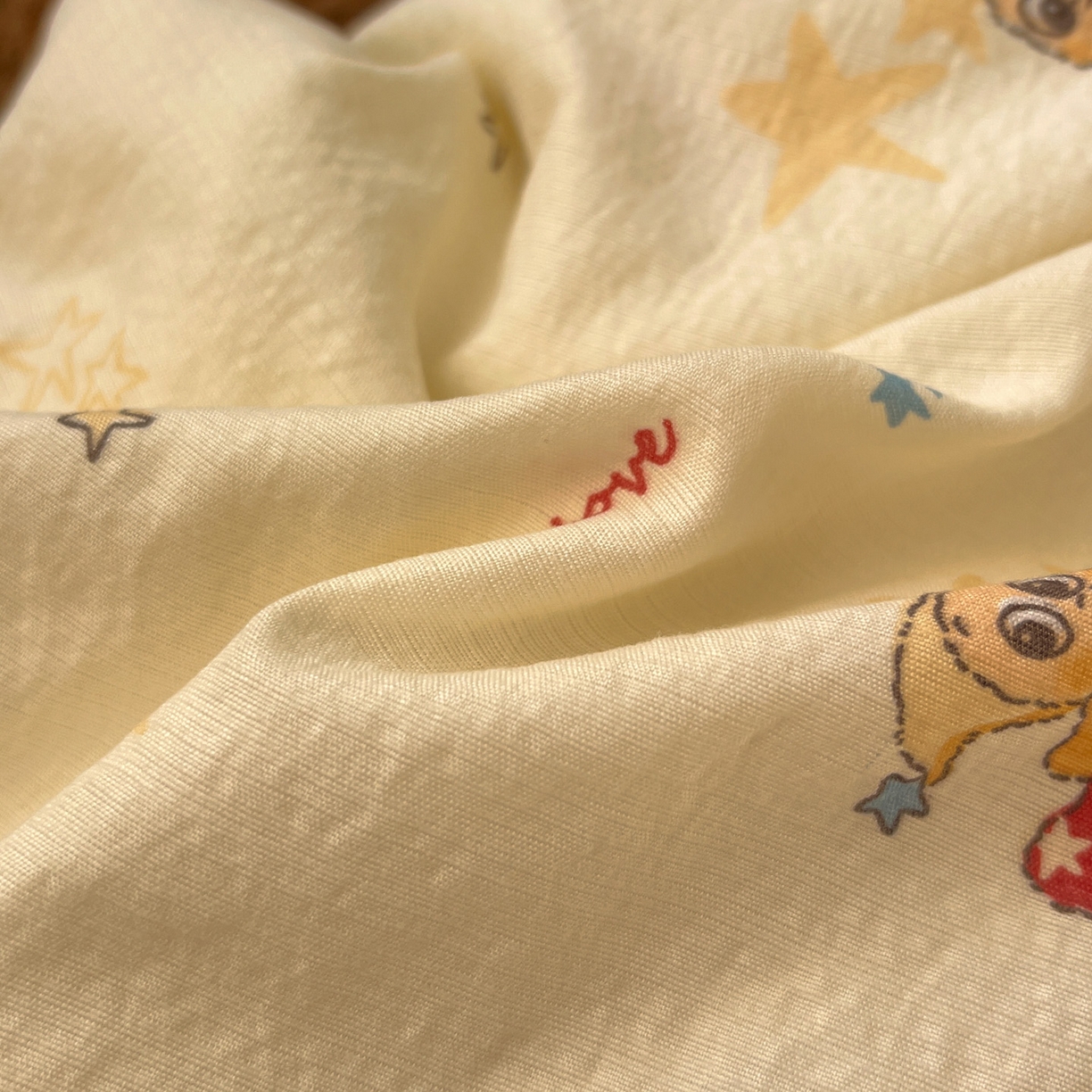 91家纺网 家纺一手货源 找家纺 水木坊 2026春夏新款云感双层纱可爱系列四件套 奶油星星人