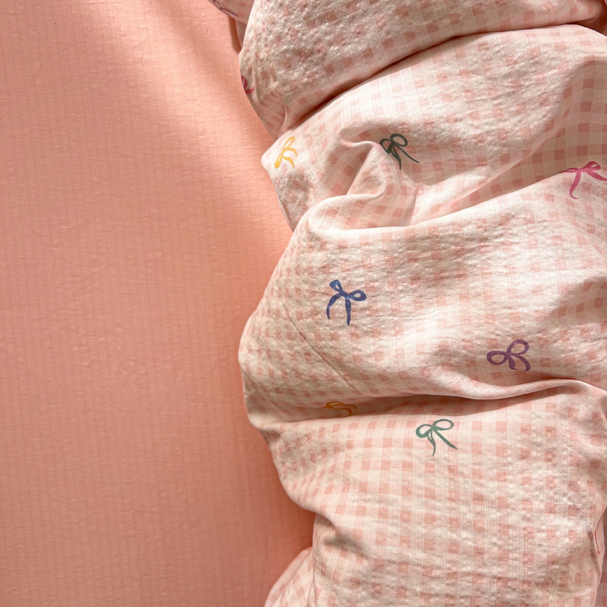 91家纺网 家纺一手货源 找家纺 水木坊 2026春夏新款云感双层纱可爱系列四件套 小粉结