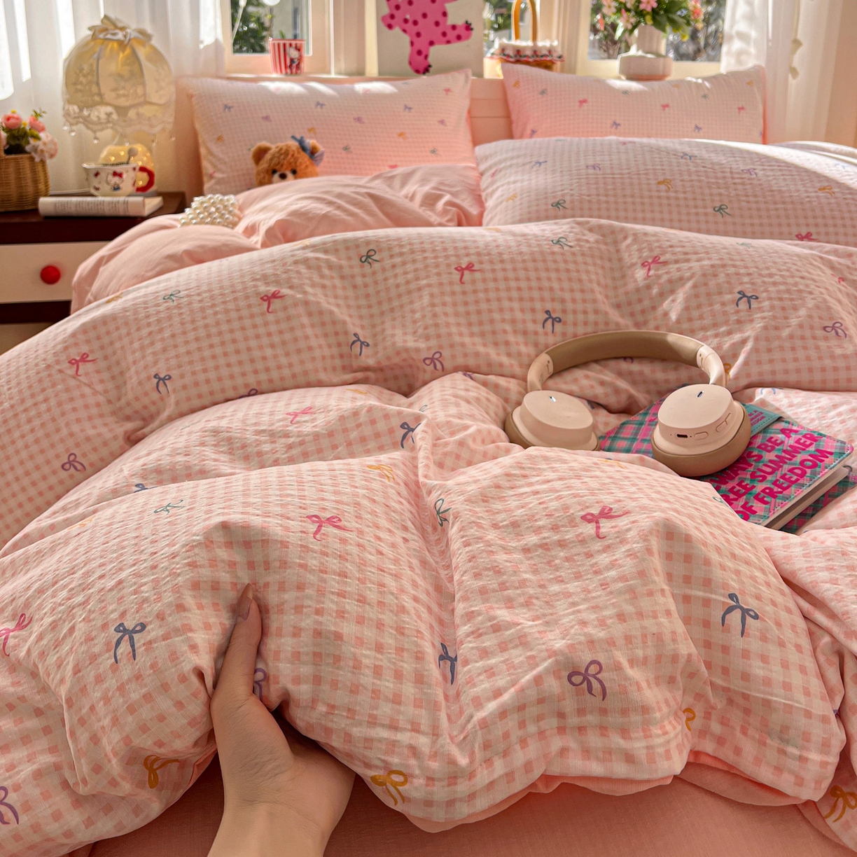 91家纺网 家纺一手货源 找家纺 水木坊 2026春夏新款云感双层纱可爱系列四件套 小粉结