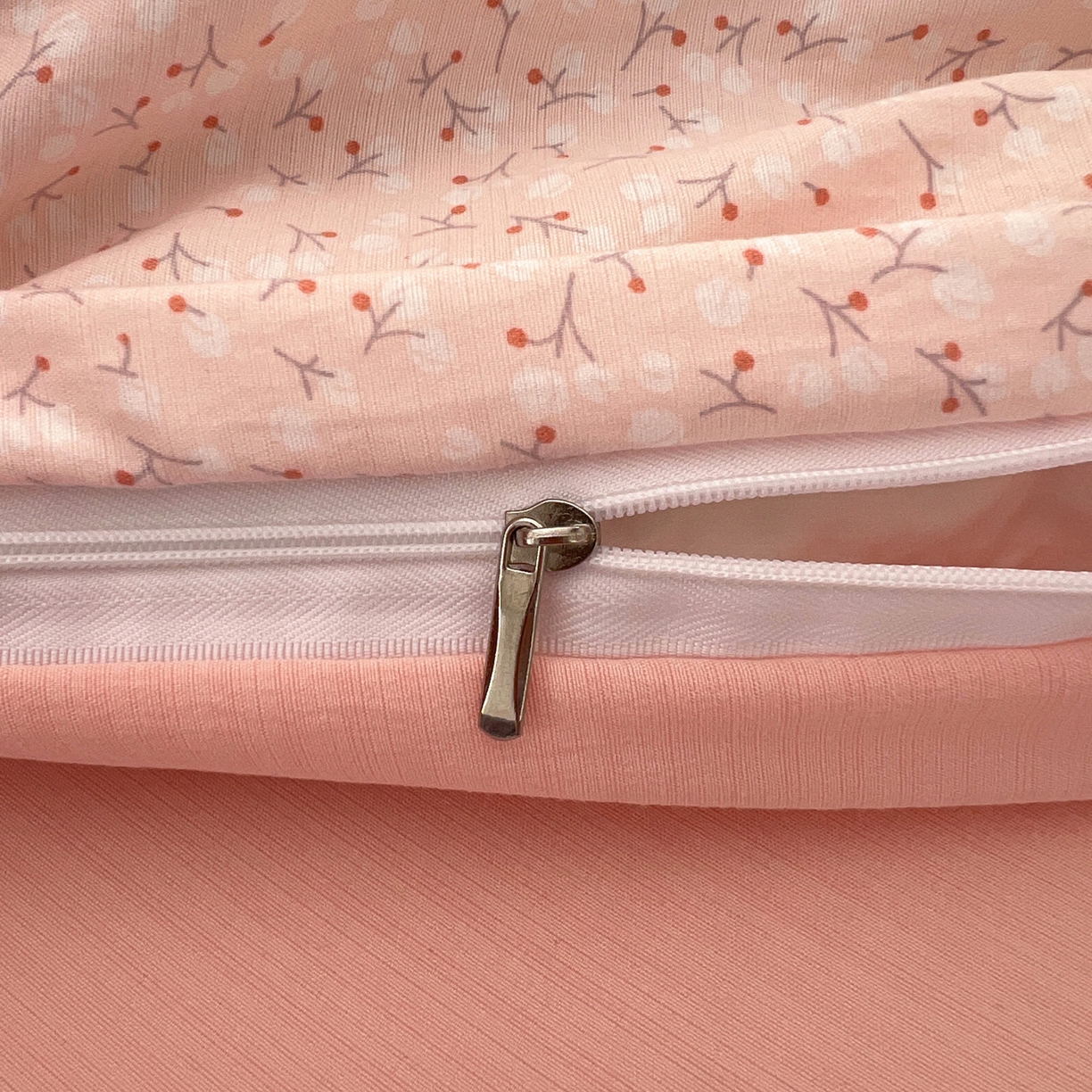 91家纺网 家纺一手货源 找家纺 水木坊 2026春夏新款云感双层纱可爱系列四件套 一束月色