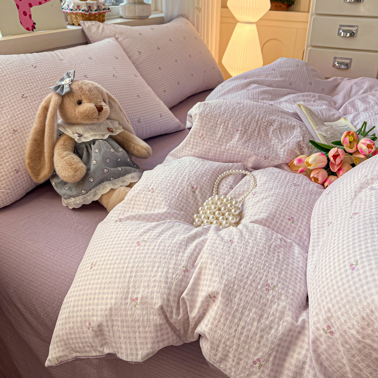 91家纺网 家纺一手货源 找家纺 水木坊 2026春夏新款云感双层纱可爱系列四件套 紫格樱桃