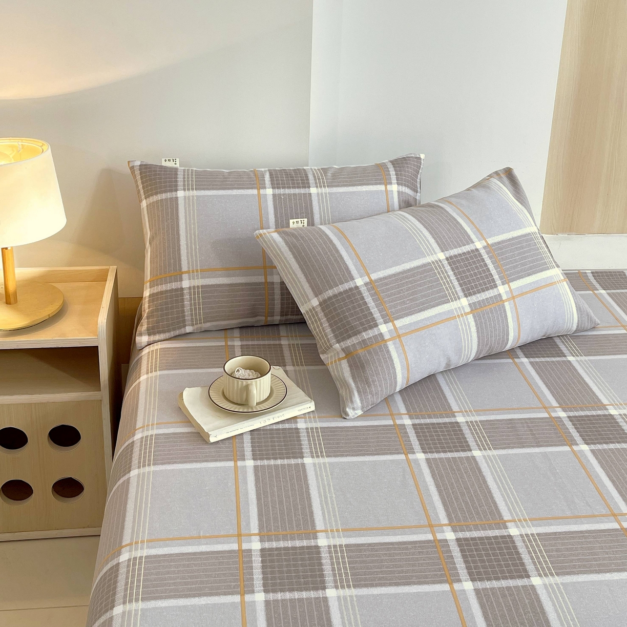 91家纺网 家纺一手货源 找家纺 爱彼家纺 2026新款A类全棉纯棉老粗布床单凉席席子床单三件套-系列二 言格