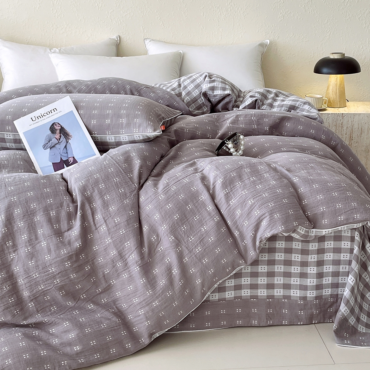 91家纺网 家纺一手货源 找家纺 春皖家纺 2026春夏新款（正反两用）A类提花双层纱单被套 思柔-烟灰