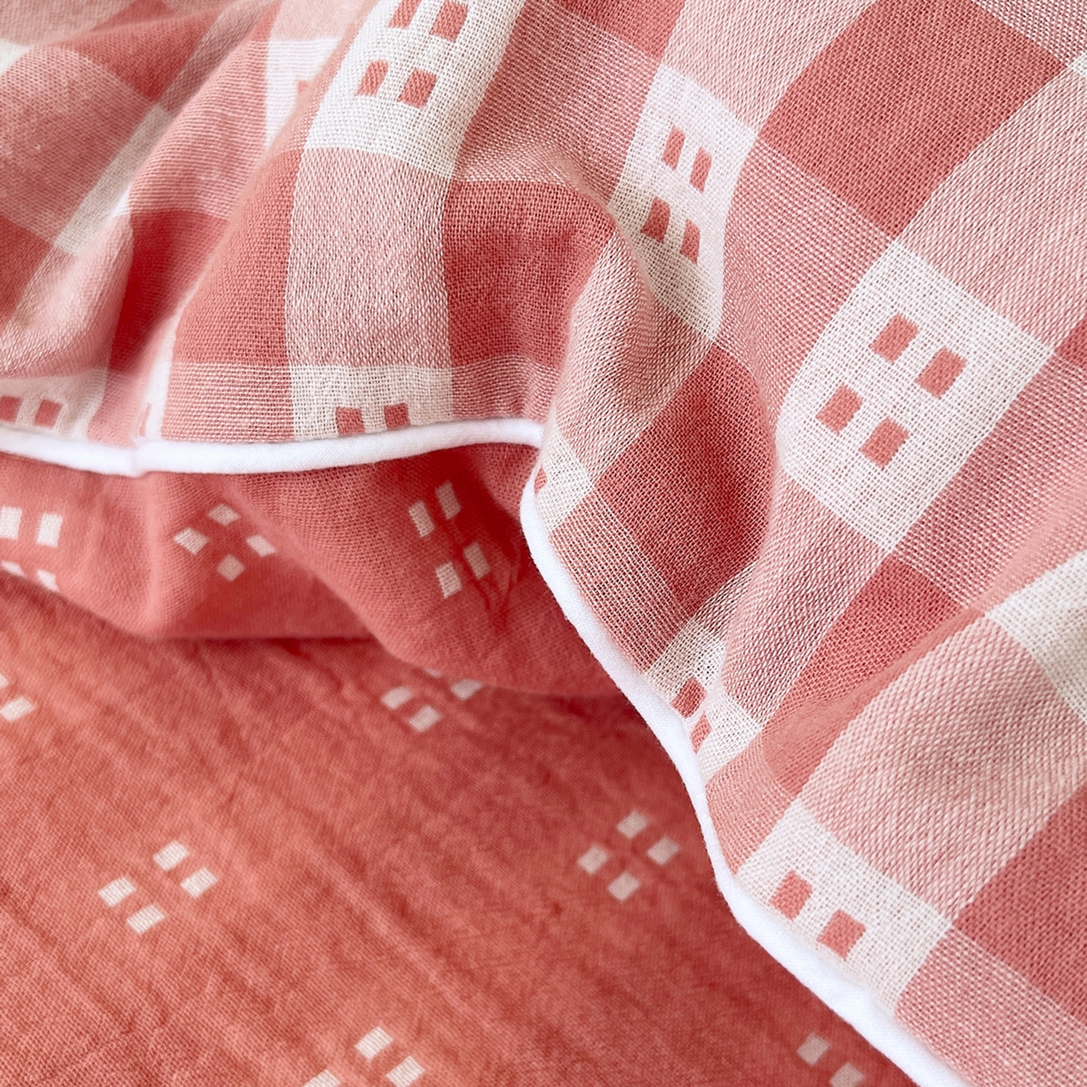 91家纺网 家纺一手货源 找家纺 春皖家纺 2026春夏新款（正反两用）A类提花双层纱单被套 思柔-粉红