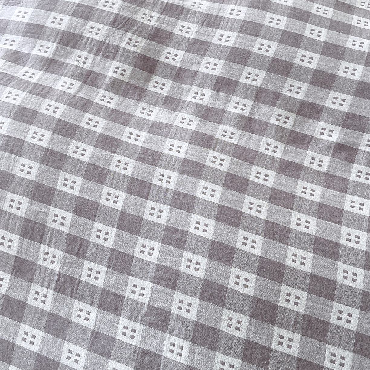 91家纺网 家纺一手货源 找家纺 春皖家纺 2026春夏新款（正反两用）A类提花双层纱单被套 思柔-烟灰