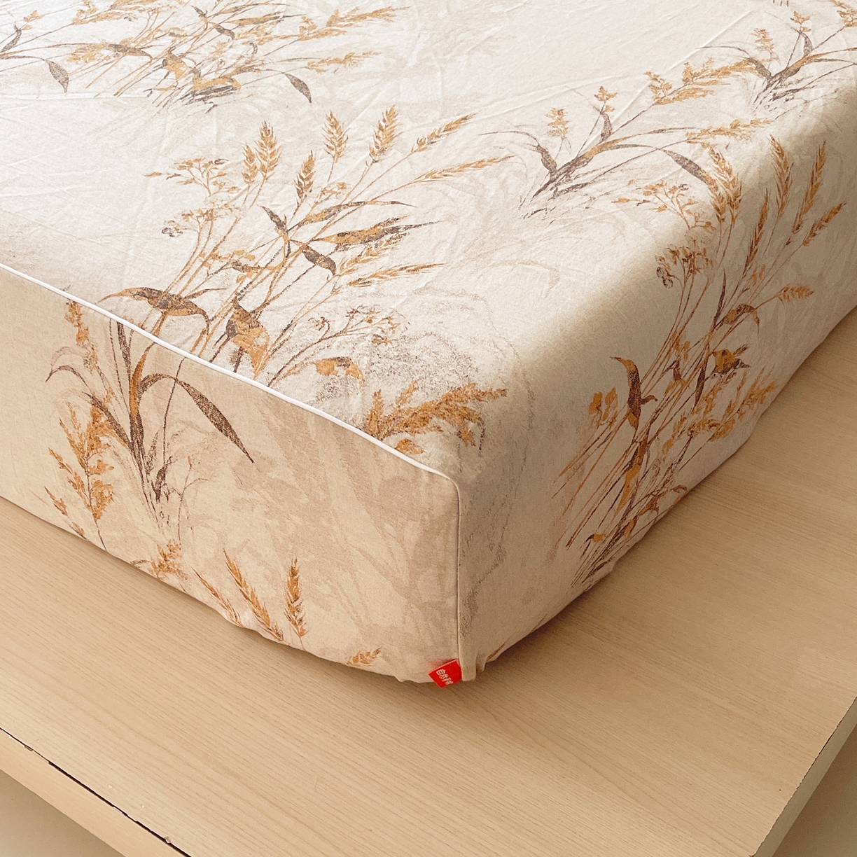 91家纺网 家纺一手货源 找家纺 春皖家纺 2026春夏新款（正反两用）A类提花双层纱单床笠 金穗