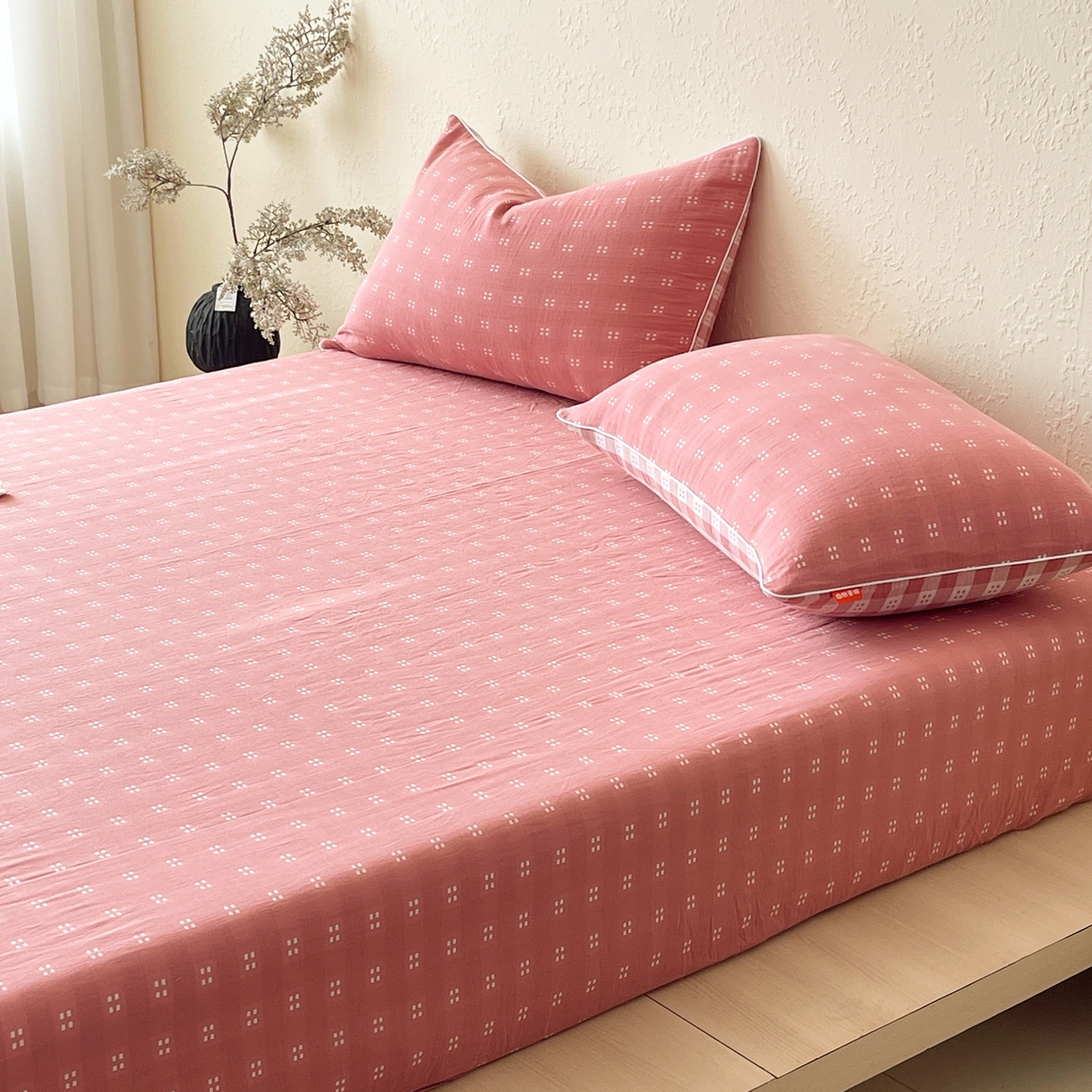 91家纺网 家纺一手货源 找家纺 春皖家纺 2026春夏新款（正反两用）A类提花双层纱单床笠 思柔-粉红