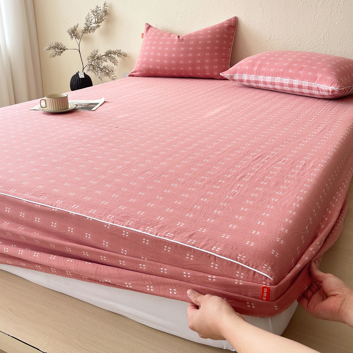 91家纺网 家纺一手货源 找家纺 春皖家纺 2026春夏新款（正反两用）A类提花双层纱单床笠 思柔-粉红