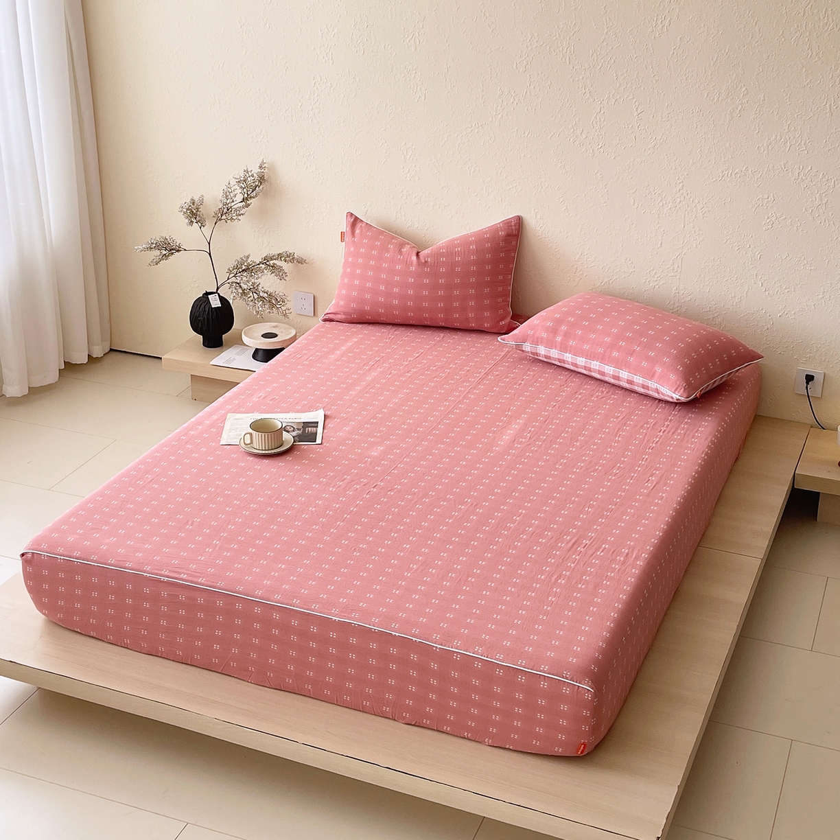 91家纺网 家纺一手货源 找家纺 春皖家纺 2026春夏新款（正反两用）A类提花双层纱单床笠 思柔-粉红