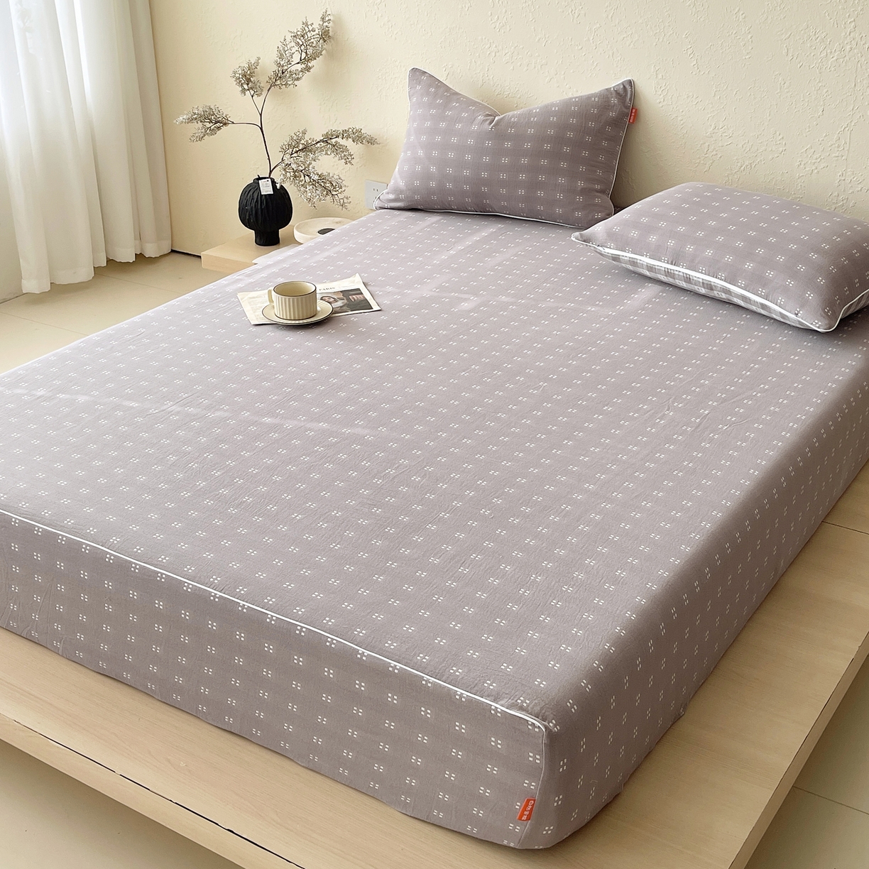 91家纺网 家纺一手货源 找家纺 春皖家纺 2026春夏新款（正反两用）A类提花双层纱单床笠 思柔-烟灰