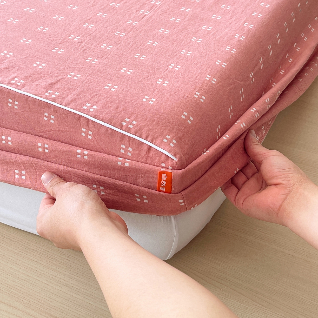 91家纺网 家纺一手货源 找家纺 春皖家纺 2026春夏新款（正反两用）A类提花双层纱单床笠 思柔-粉红