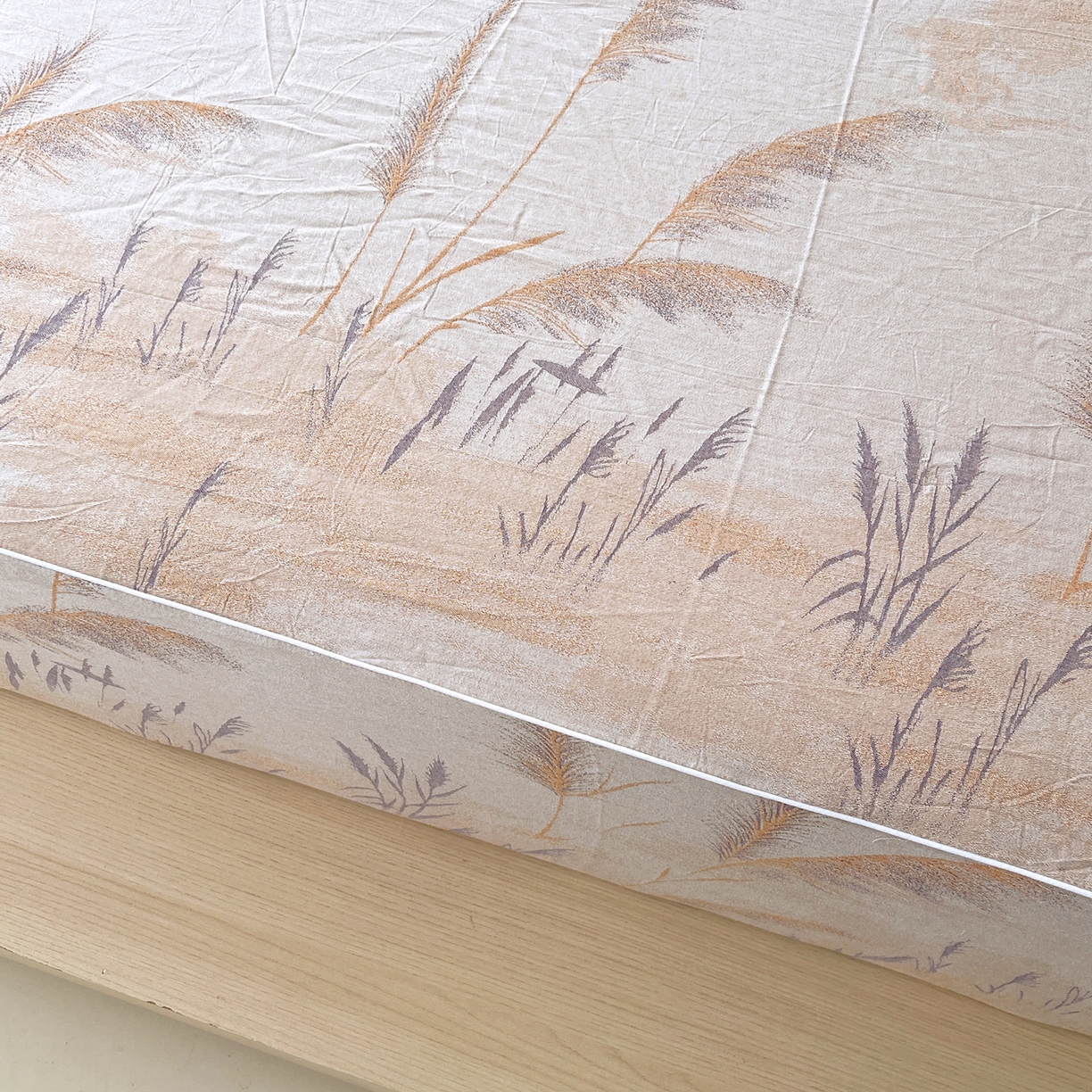 91家纺网 家纺一手货源 找家纺 春皖家纺 2026春夏新款（正反两用）A类提花双层纱单床笠 瑾璃