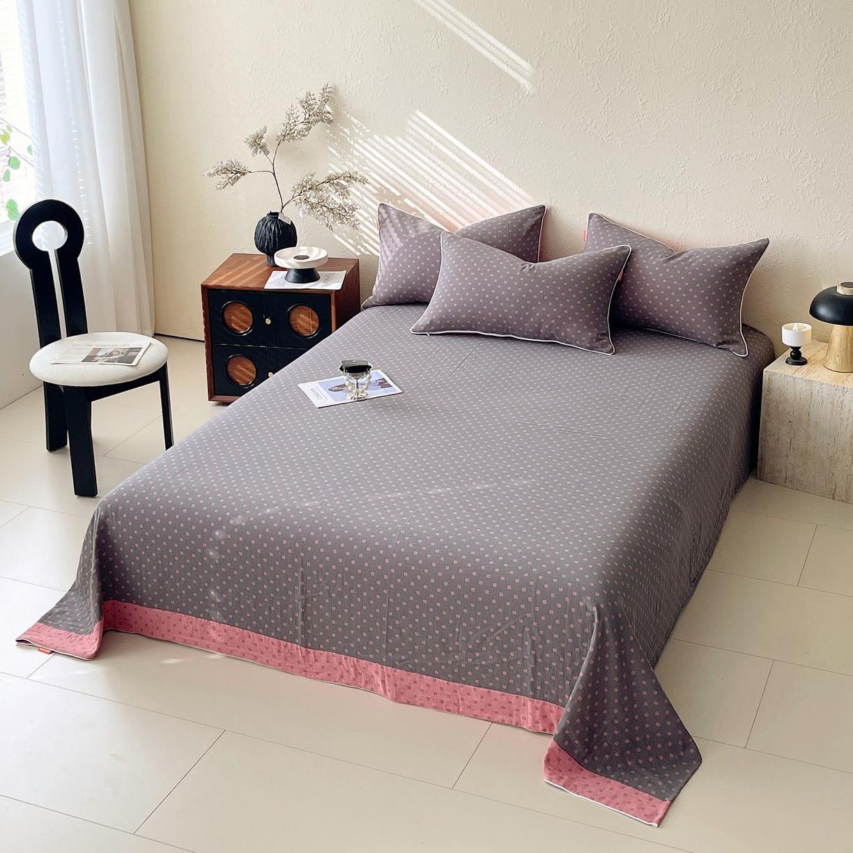 91家纺网 家纺一手货源 找家纺 春皖家纺 2026春夏新款（正反两用）A类提花双层纱单床单 回家-粉灰