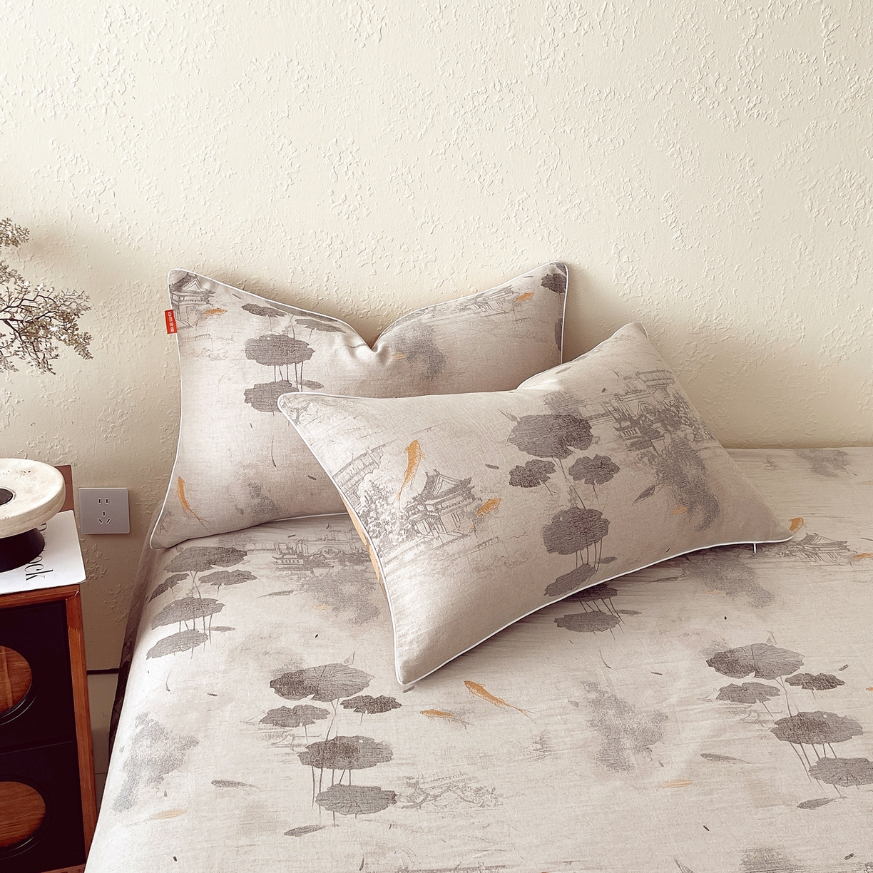 91家纺网 家纺一手货源 找家纺 春皖家纺 2026春夏新款（正反两用）A类提花双层纱单枕套 荷芷