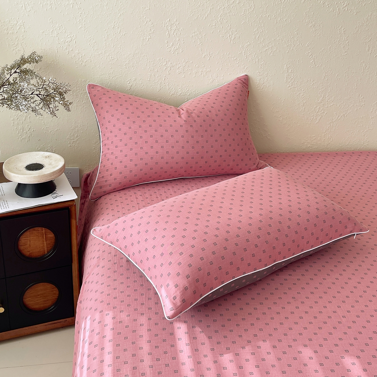 91家纺网 家纺一手货源 找家纺 春皖家纺 2026春夏新款（正反两用）A类提花双层纱单枕套 回家-粉灰