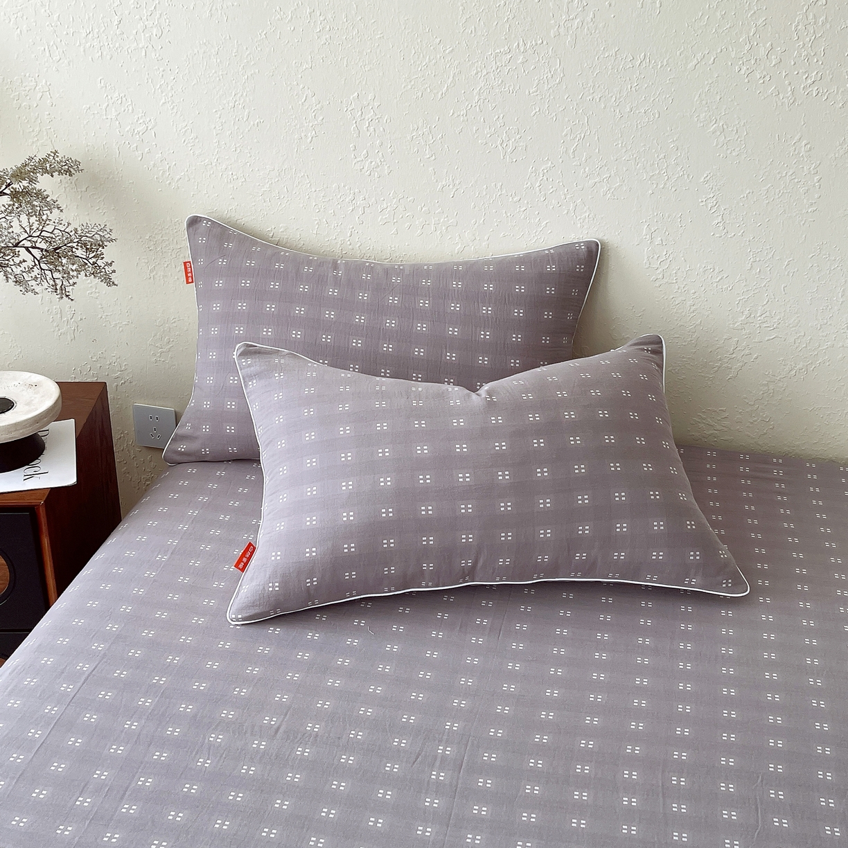 91家纺网 家纺一手货源 找家纺 春皖家纺 2026春夏新款（正反两用）A类提花双层纱单枕套 思柔-烟灰