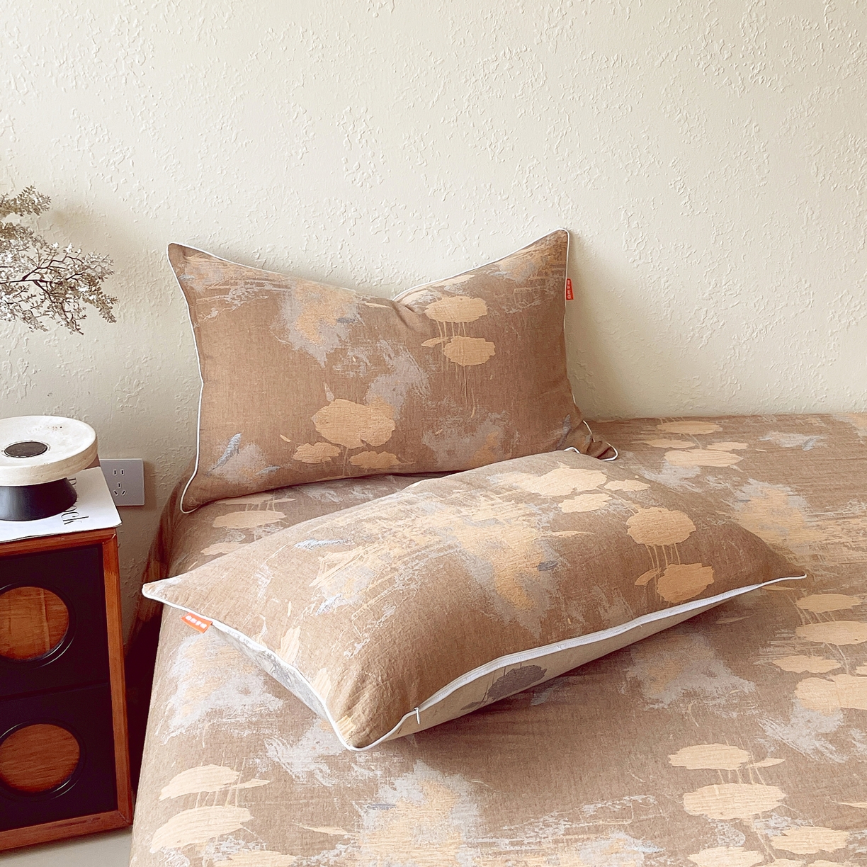 91家纺网 家纺一手货源 找家纺 春皖家纺 2026春夏新款（正反两用）A类提花双层纱单枕套 荷芷