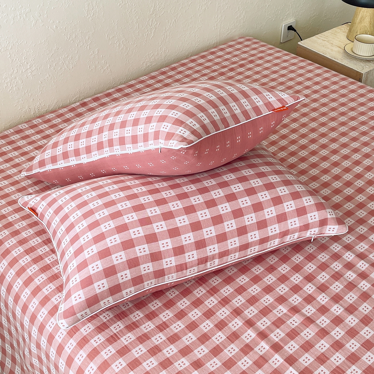 91家纺网 家纺一手货源 找家纺 春皖家纺 2026春夏新款（正反两用）A类提花双层纱单枕套 思柔-粉红