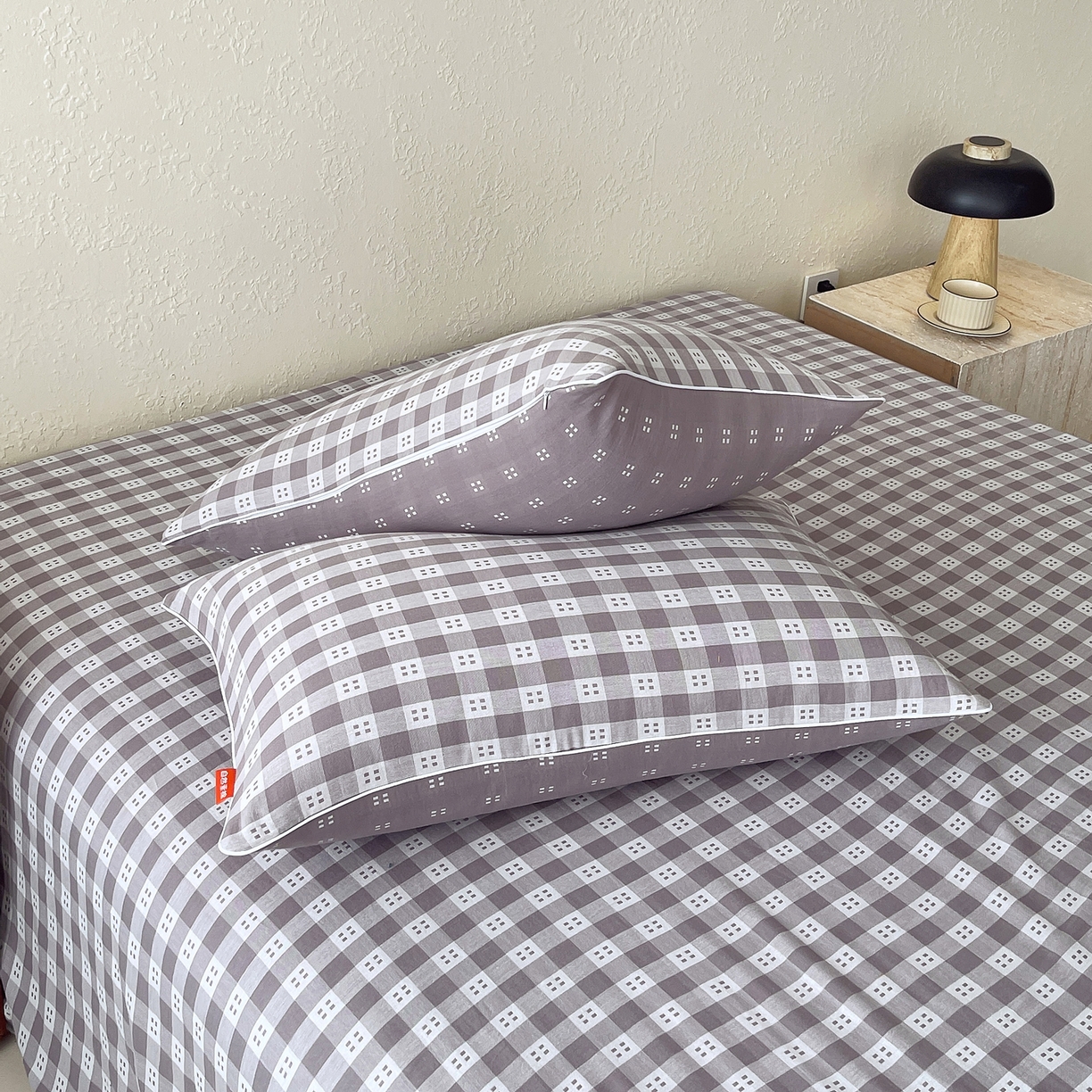 91家纺网 家纺一手货源 找家纺 春皖家纺 2026春夏新款（正反两用）A类提花双层纱单枕套 思柔-烟灰