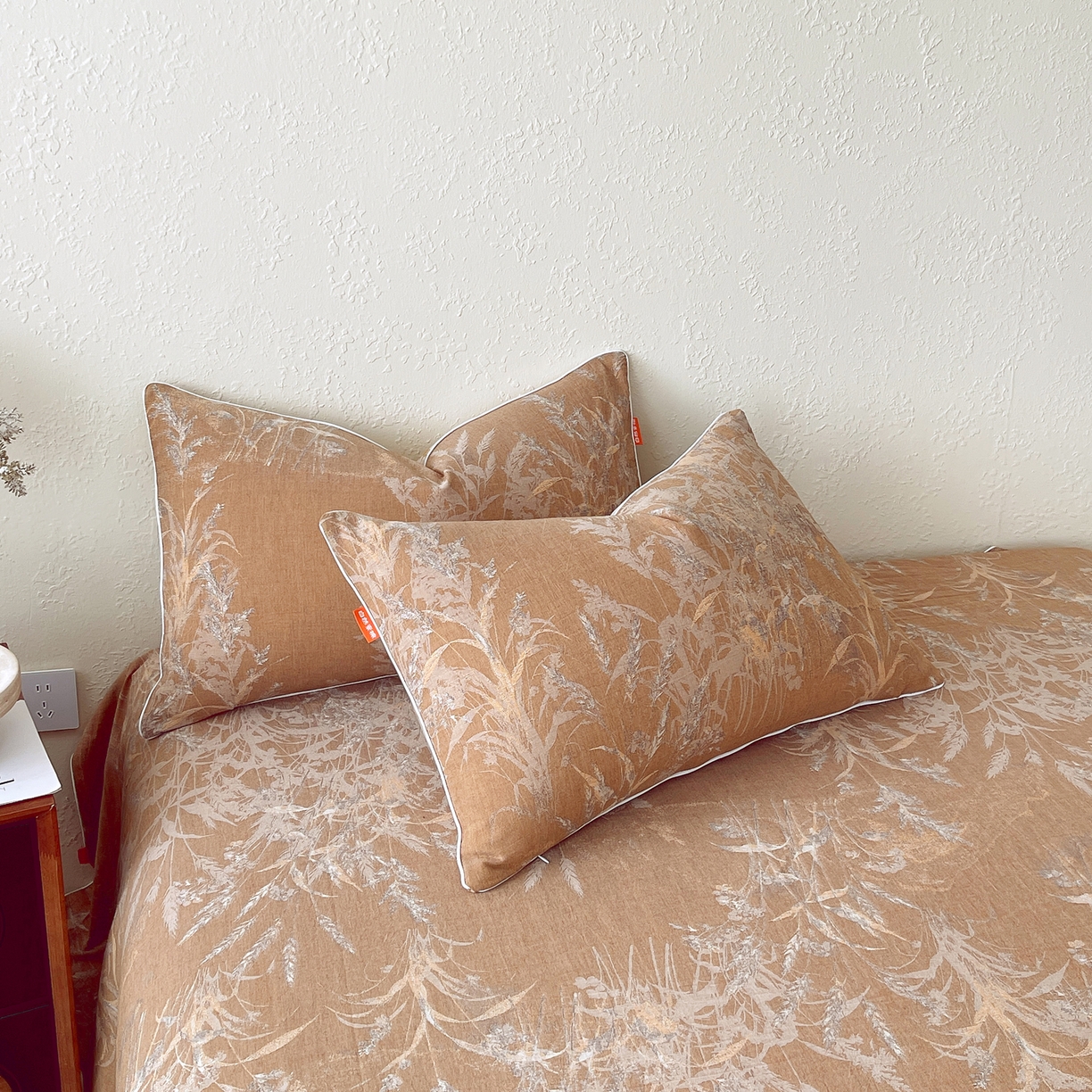 91家纺网 家纺一手货源 找家纺 春皖家纺 2026春夏新款（正反两用）A类提花双层纱单枕套 金穗