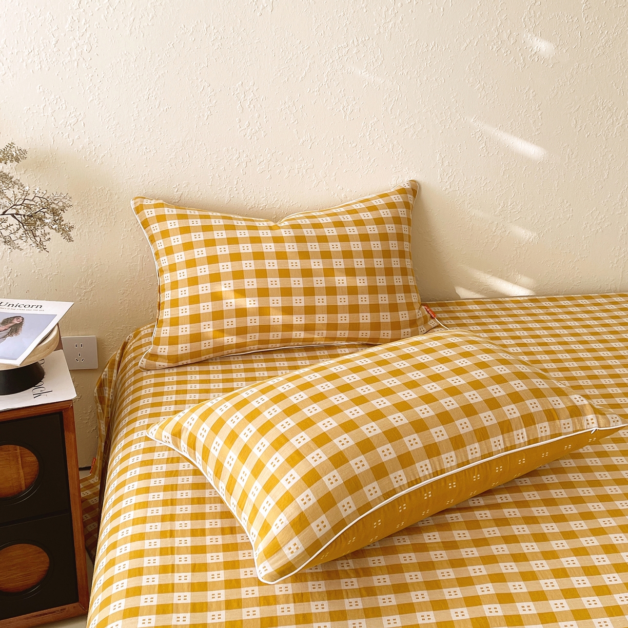 91家纺网 家纺一手货源 找家纺 春皖家纺 2026春夏新款（正反两用）A类提花双层纱单枕套 思柔-黄杏