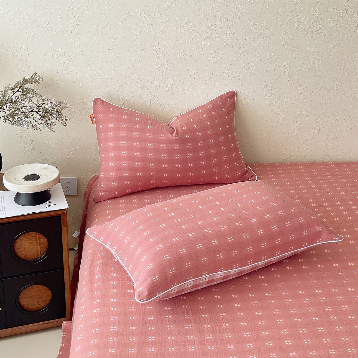 91家纺网 家纺一手货源 找家纺 春皖家纺 2026春夏新款（正反两用）A类提花双层纱单枕套 思柔-粉红