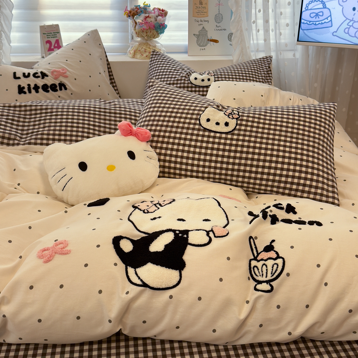 91家纺网 家纺一手货源 找家纺 （总）懒猫家纺 2026新款A类高精密40支13374全棉纯棉喷气印花贴布绣四件套  【带礼盒】