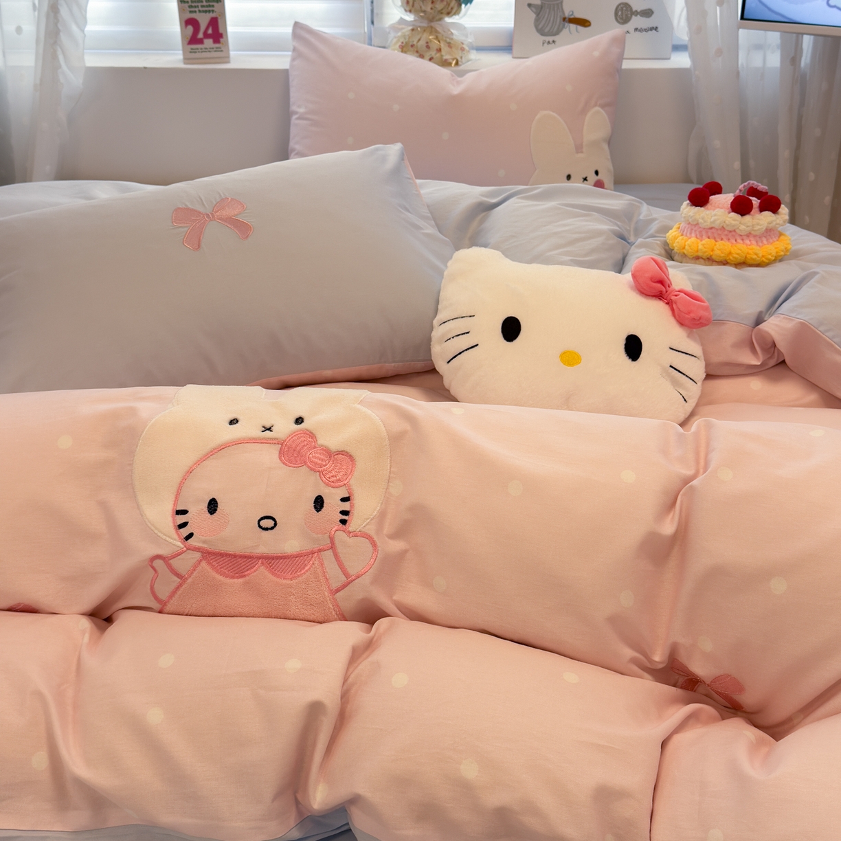 91家纺网 家纺一手货源 找家纺 懒猫家纺 2026新款A类高精密40支13374全棉纯棉喷气印花贴布绣四件套  【带礼盒】 草莓啵啵