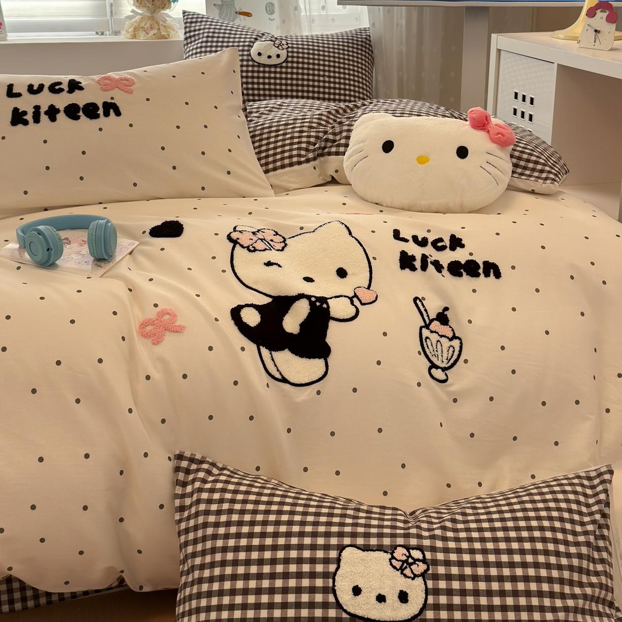 91家纺网 家纺一手货源 找家纺 懒猫家纺 2026新款A类高精密40支13374全棉纯棉喷气印花贴布绣四件套  【带礼盒】 珍珠布蕾