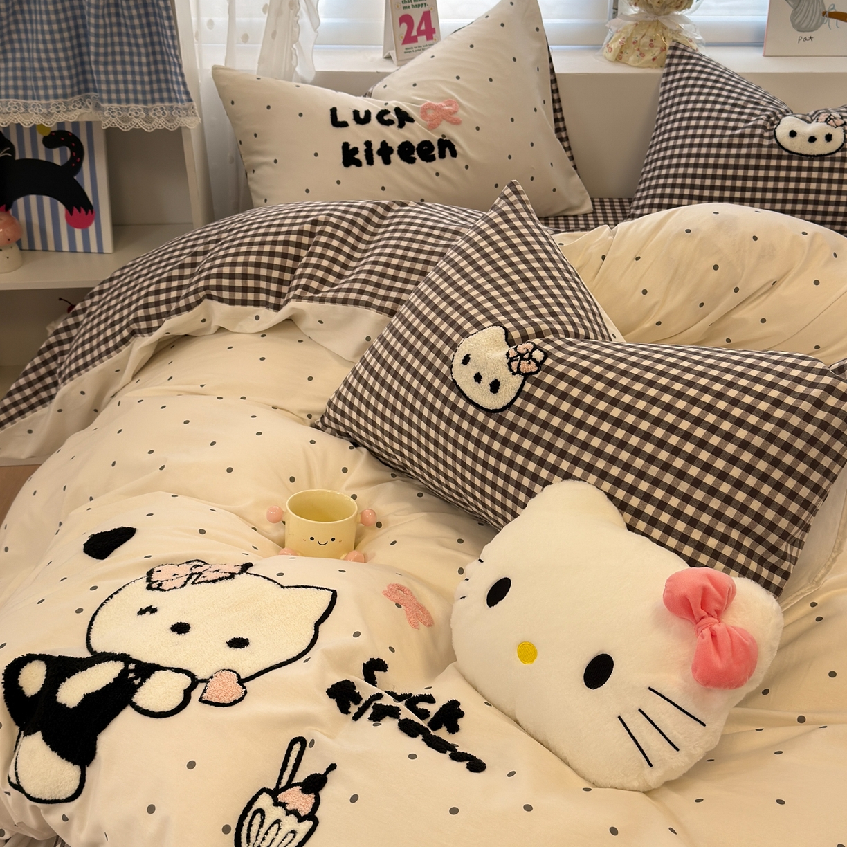 91家纺网 家纺一手货源 找家纺 懒猫家纺 2026新款A类高精密40支13374全棉纯棉喷气印花贴布绣四件套  【带礼盒】 珍珠布蕾