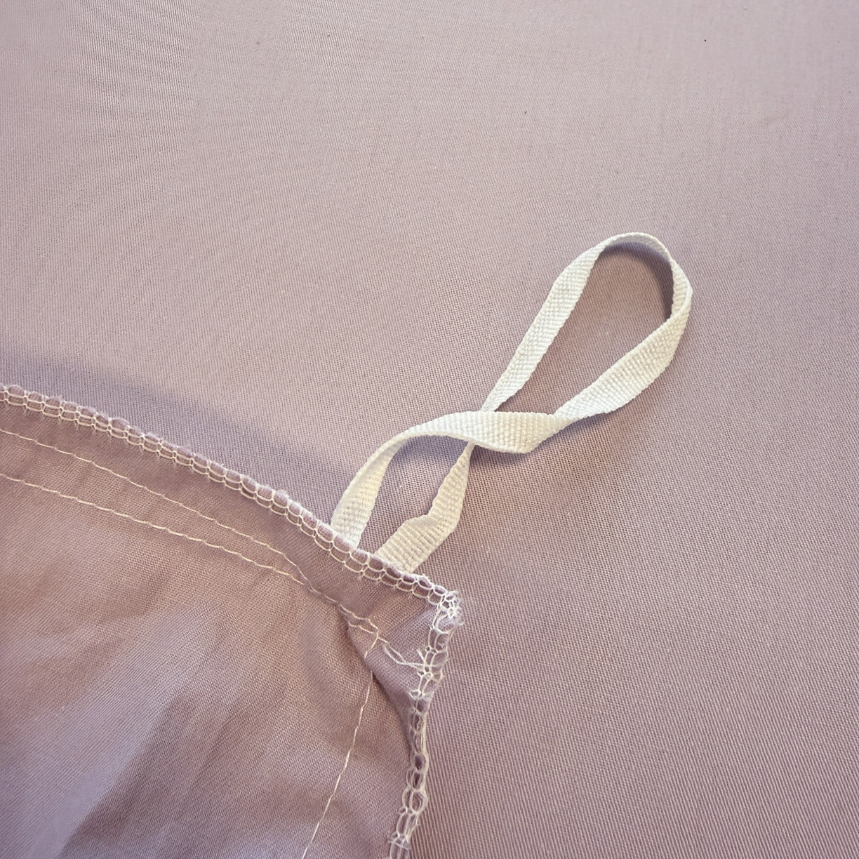 91家纺网 家纺一手货源 找家纺 懒猫家纺 2026新款A类高精密40支13374全棉纯棉喷气印花贴布绣四件套  【带礼盒】 糖豆芋泥