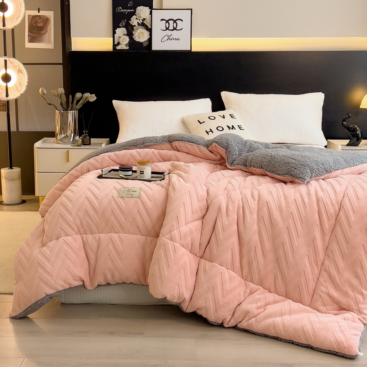 91家纺网 家纺一手货源 找家纺 好尚居 2025新款水晶绒刷花冬被被子被芯 粉玉-黑